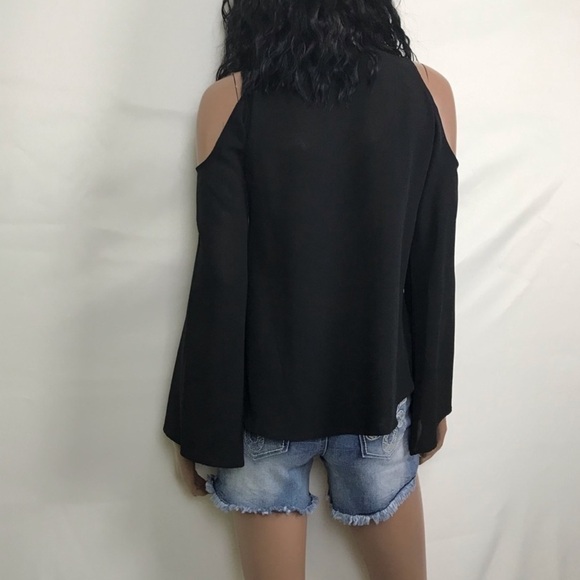 𝅺LOVERS + Friends stay longer cold shoulder bell sleeve top - Picture 5 of 11